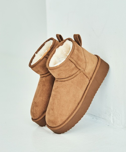 LAKOLE（ラコレ）の「アンクルフェイクムートンブーツ / 581075（ブーツ・レディース・ブラック/ベージュ/ブラウン・MEDIUM/LARGE）」の18枚目の写真