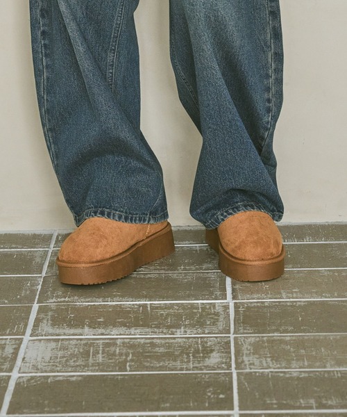 LAKOLE（ラコレ）の「アンクルフェイクムートンブーツ / 581075（ブーツ・レディース・ブラック/ベージュ/ブラウン・MEDIUM/LARGE）」の20枚目の写真