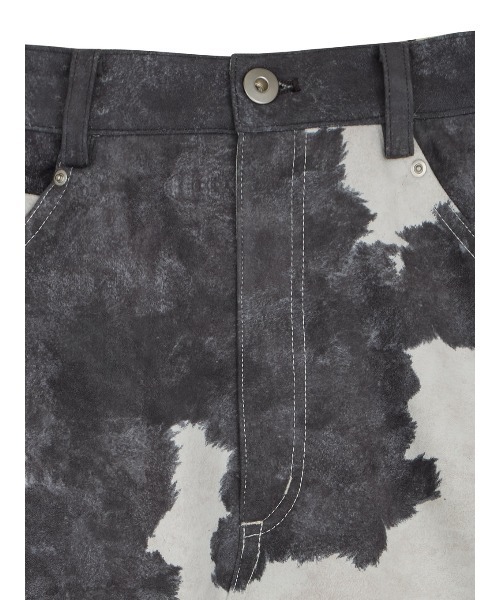 Ameri（アメリ）の「COW PATTERN SUEDE LIKE SKIRT（スカート