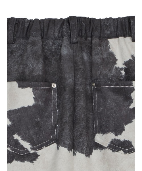 Ameri（アメリ）の「COW PATTERN SUEDE LIKE SKIRT（スカート）」 - WEAR