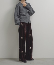花柄刺繍ベロアパンツ