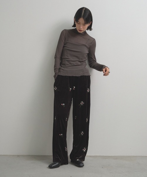Shelly island（シェリーアイランド）の「花柄刺繍ベロアパンツ（その他パンツ・レディース・ブラック/ダークブラウン・FREE）」の12枚目の写真