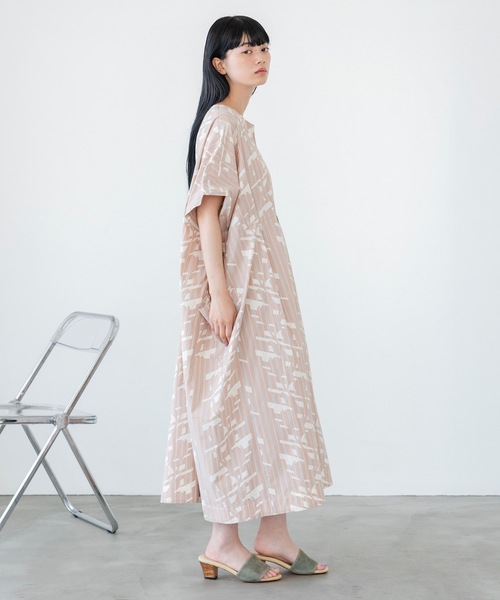 sneeuw（スニュウ）の「インビジブルフラワーワンピース（ワンピース・レディース・ブルー/ピンク・ONESIZE）」の6枚目の写真