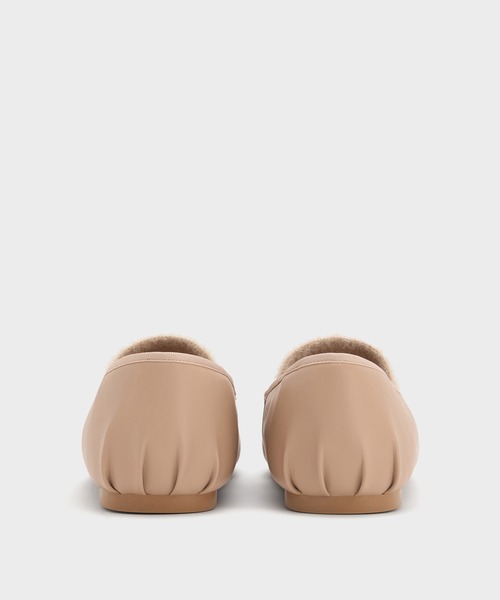 CHARLES & KEITH(チャールズ & キース)の「Winona ウィノナ フェルトボウ フラッフィーストラップメリージェーンフラット(パンプス・レディース・アイボリー/ライトアッシュグレー・24.5cm/25cm/25.5cm/22.5cm/23cm/23.5cm)」の7枚目の写真