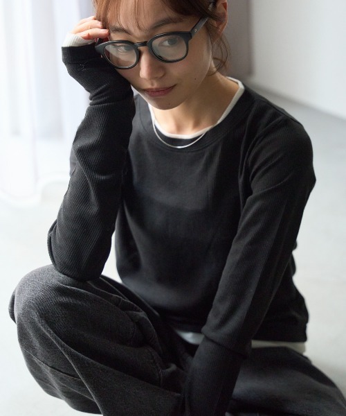 TRIANGLE PALETTE(トライアングルパレット)の「フィンガーホール付き レイヤード風シアーテレコ長袖Tシャツ(Tシャツ/カットソー・レディース・ホワイト/ブラック/グレー/ネイビー/ピンク・FREE)」の20枚目の写真