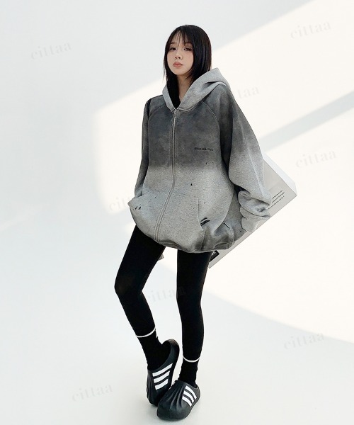 Dalfwin(ダールフィン)の「韓国ファッション ヴィンテージグラデーションジップアップパーカー(パーカー・レディース・チャコールグレー・FREE)」の12枚目の写真