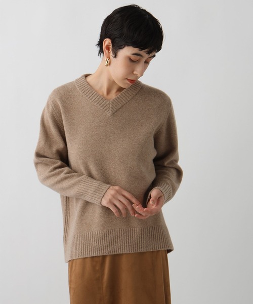 studio CLIP（スタディオクリップ）の「《ウタオ》AQUA Vネックプルオーバー（ニット/セーター・レディース・ライトブラウン/グレー/ライトベージュ・LARGE/MEDIUM）」の15枚目の写真