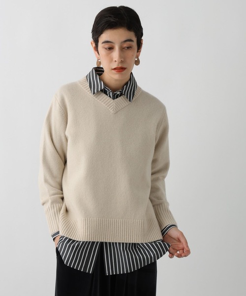 studio CLIP（スタディオクリップ）の「《ウタオ》AQUA Vネックプルオーバー（ニット/セーター・レディース・ライトブラウン/グレー/ライトベージュ・LARGE/MEDIUM）」の22枚目の写真