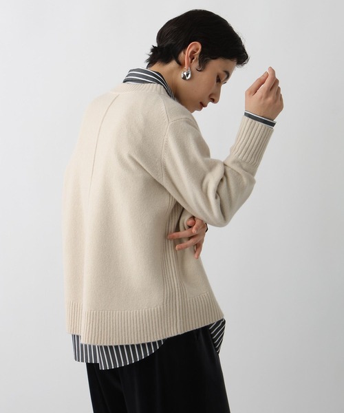 studio CLIP（スタディオクリップ）の「《ウタオ》AQUA Vネックプルオーバー（ニット/セーター・レディース・ライトブラウン/グレー/ライトベージュ・LARGE/MEDIUM）」の17枚目の写真