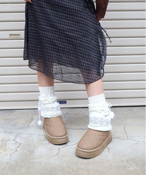 Vini（ヴィニ）の「ボンボン付きレッグウォーマー（レッグウォーマー・レディース・ホワイト/ブラック・FREE）」の7枚目の写真