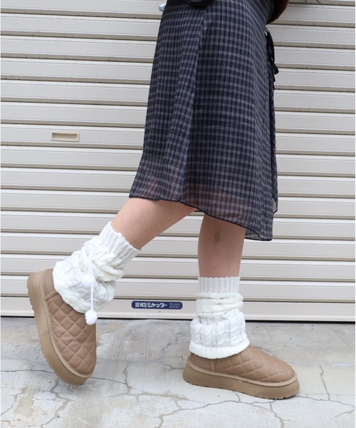 Vini（ヴィニ）の「ボンボン付きレッグウォーマー（レッグウォーマー・レディース・ホワイト/ブラック・FREE）」の8枚目の写真