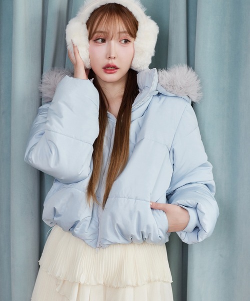 one after another NICE CLAUP(ワンアフターアナザーナイスクラップ)の「【今すぐお届け可能!】フード付きショートフェイクダウンジャケット(ダウンジャケット/コート・レディース・ピンク/ブラック/アイボリー/サックスブルー・FREE)」の3枚目の写真