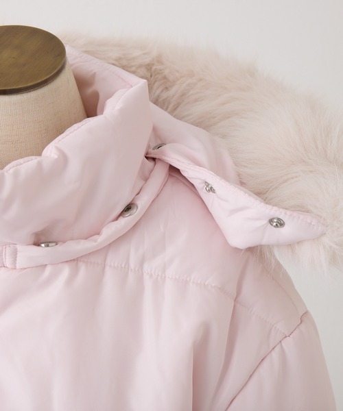 one after another NICE CLAUP(ワンアフターアナザーナイスクラップ)の「【今すぐお届け可能!】フード付きショートフェイクダウンジャケット(ダウンジャケット/コート・レディース・ピンク/ブラック/アイボリー/サックスブルー・FREE)」の12枚目の写真