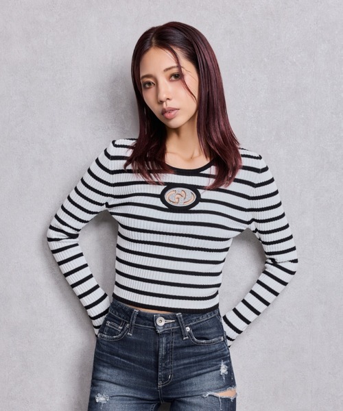 GYDA（ジェイダ）の「【ZOZO限定カラーあり】GD bijou MOLD ニットトップス（ニット/セーター・レディース・ブラウン/その他1/その他2/オフホワイト/ブラック/ネイビー/ピンク・FREE）」の6枚目の写真