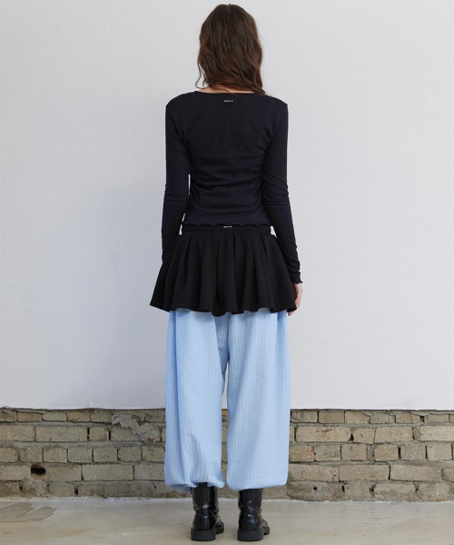 RENSE(レンセ)の「V-wrap Button Long Sleeve Black(Tシャツ/カットソー・レディース・その他・OS)」の3枚目の写真