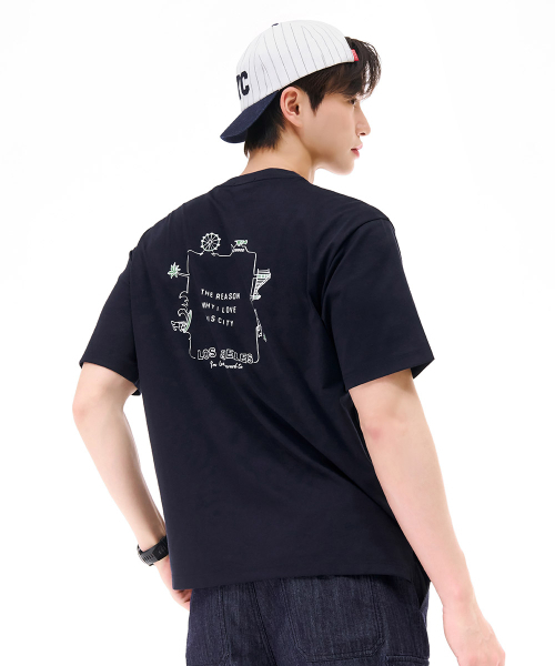 CHASECULT(チェイスカルト)の「共用ドローインググラフィック半袖Tシャツ-ネイビー(Tシャツ/カットソー・メンズ・ネイビー・105/90/100/95)」の3枚目の写真