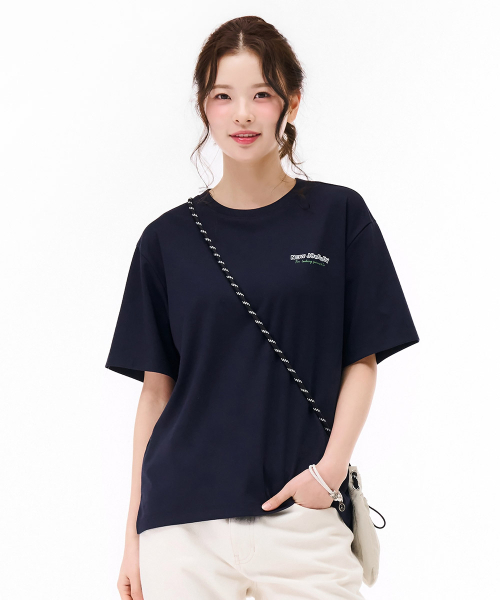 CHASECULT(チェイスカルト)の「共用ドローインググラフィック半袖Tシャツ-ネイビー(Tシャツ/カットソー・メンズ・ネイビー・105/90/100/95)」の4枚目の写真