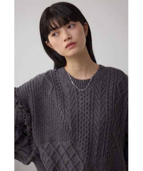 AZUL by moussy（アズールバイマウジー）の「Uチェーンラインストーンネックレス（ネックレス・レディース・シルバー/ゴールド系その他・FREE）」の3枚目の写真