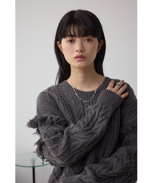 AZUL by moussy（アズールバイマウジー）の「Uチェーンラインストーンネックレス（ネックレス・レディース・シルバー/ゴールド系その他・FREE）」の4枚目の写真