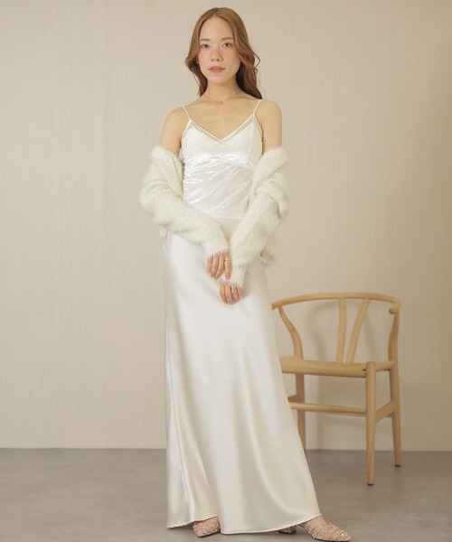 Lace Ladies(レースレディース)の「スパンコール ベルベット風 Vネック カップ付き キャミソール(キャミソール・レディース・ベージュ/アイボリー/ブラック・FREE)」の13枚目の写真