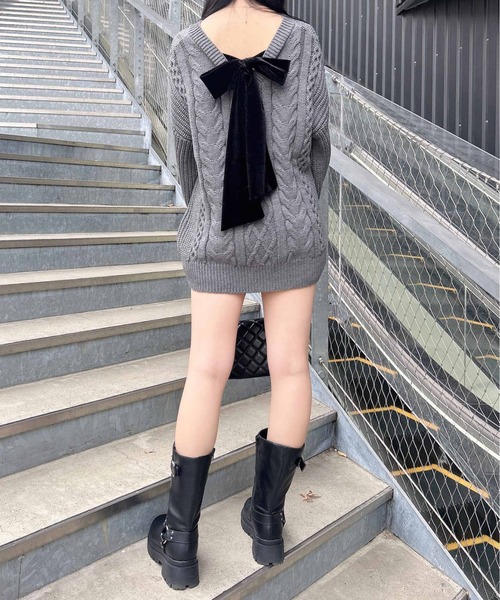 INGNI（イング）の「バックベロアリボンケーブルチュニックニット（ニット/セーター・レディース・アイボリー系3/チャコールグレー×ブラック/ワイン系4/ベージュ系2・M）」の17枚目の写真