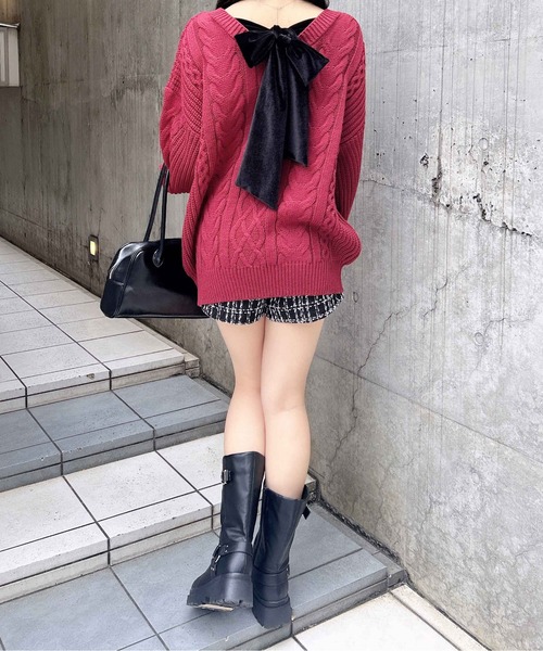 INGNI（イング）の「バックベロアリボンケーブルチュニックニット（ニット/セーター・レディース・アイボリー系3/チャコールグレー×ブラック/ワイン系4/ベージュ系2・M）」の10枚目の写真