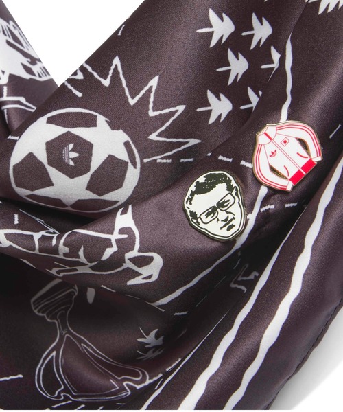 adidas(アディダス)の「adidas MR PIN&SCARF / アディダス ミスター ピン & スカーフ(バンダナ/スカーフ・メンズ・ブラック・ONE SIZE)」の4枚目の写真