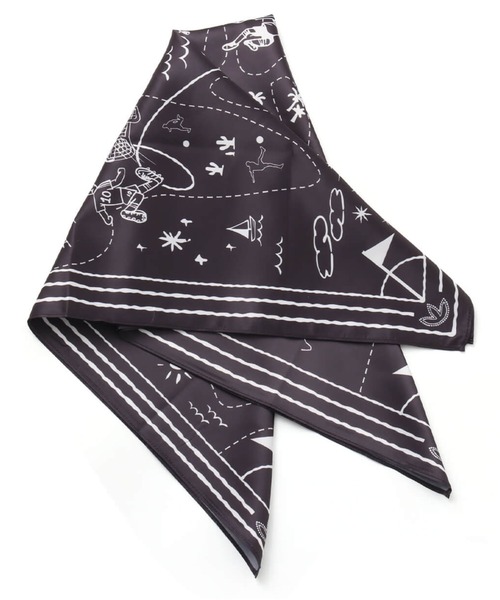 adidas(アディダス)の「adidas MR PIN&SCARF / アディダス ミスター ピン & スカーフ(バンダナ/スカーフ・メンズ・ブラック・ONE SIZE)」の2枚目の写真