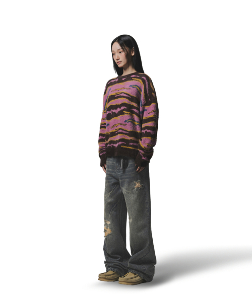 NOT4NERD（ノットフォーナード）の「Destroyed Sand Washed Semi Flare Fit Denim Pants - Deep Blue（デニムパンツ・レディース・その他・SMALL/MEDIUM/LARGE/X-LARGE）」の4枚目の写真