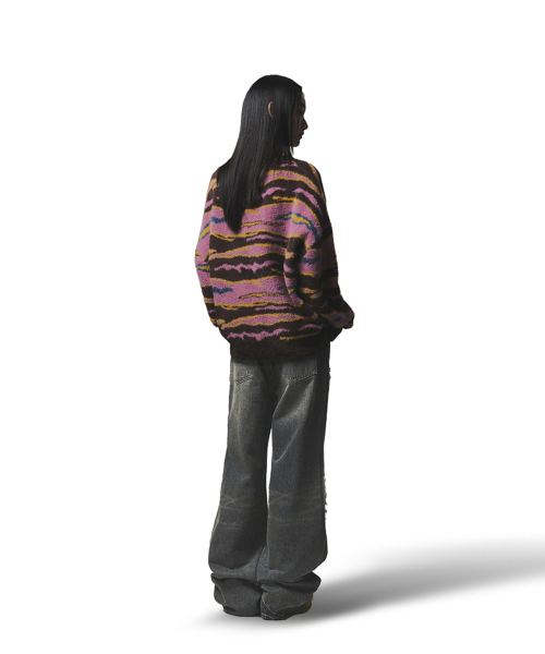 NOT4NERD（ノットフォーナード）の「Destroyed Sand Washed Semi Flare Fit Denim Pants - Deep Blue（デニムパンツ・レディース・その他・SMALL/MEDIUM/LARGE/X-LARGE）」の6枚目の写真