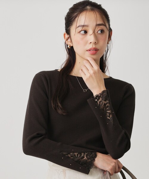 COUP DE CHANCE(クードシャンス)の「【手洗い可】袖口レースコンパクトニット(ニット/セーター・レディース・ブラック/ブラウン系その他/オフホワイト・34/38)」の8枚目の写真