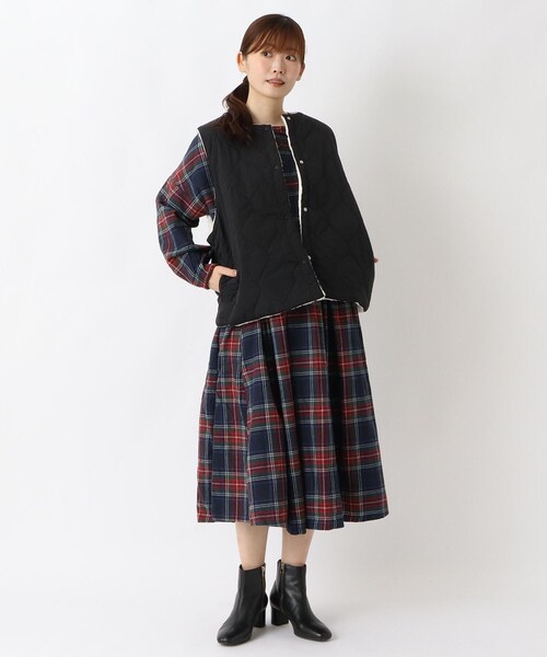 one'sterrace(ワンズテラス)の「裏シープキルティングベスト(その他アウター・レディース・ブラウン系8/ブラック系8・02)」の15枚目の写真