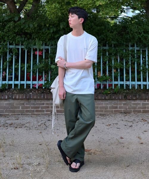 ALYSS（アリス）の「ウォッシュドワイドチノパンツ[カーキ]（その他パンツ・メンズ・その他・MEDIUM/LARGE/X-LARGE）」の7枚目の写真