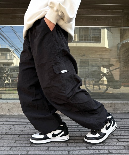 MAISON CLUB(メゾンクラブ)の「【MAISON CLUB】Basic Military CargoPants. Type M-65/M-47/Work Painter ワイドカーゴパンツ(カーゴパンツ・メンズ・ダークインディゴブルー/ブラック系7/チャコールグレー/ブラック/ブラウン系その他2/ブラック系その他5/ブラック系その他/グレー/ブラック系その他6/ブラウン/ダークグレー/ベージュ/インディゴブルー/サックスブルー/カーキ系5/グレー系その他/カーキ/カーキ系4/グレー系その他2/カーキ系/グレー系その他4/カーキ系6/ネイビー系2/ネイビー/ホワイト/ライトグレー・7/8/6/5/3/ 8/4)」の6枚目の写真