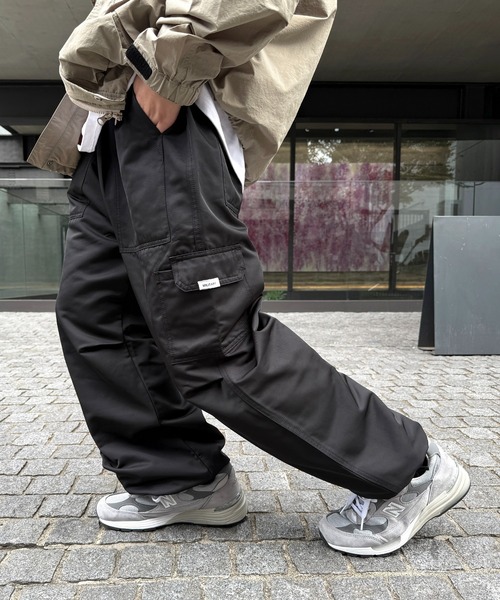 MAISON CLUB(メゾンクラブ)の「【MAISON CLUB】Basic Military CargoPants. Type M-65/M-47/Work Painter ワイドカーゴパンツ(カーゴパンツ・メンズ・ダークインディゴブルー/ブラック系7/チャコールグレー/ブラック/ブラウン系その他2/ブラック系その他5/ブラック系その他/グレー/ブラック系その他6/ブラウン/ダークグレー/ベージュ/インディゴブルー/サックスブルー/カーキ系5/グレー系その他/カーキ/カーキ系4/グレー系その他2/カーキ系/グレー系その他4/カーキ系6/ネイビー系2/ネイビー/ホワイト/ライトグレー・7/8/6/5/3/ 8/4)」の3枚目の写真