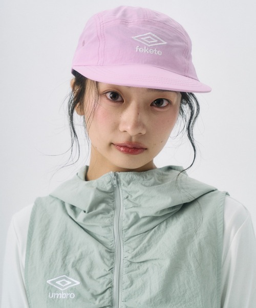 FEKETE（フェケテ）の「【umbro×fekete】cap / ジェットキャップ（キャップ・レディース・ライトピンク/ブラック/ネイビー・FREE）」の3枚目の写真