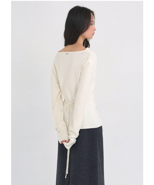 MICANE(ミケーネ)の「セイディカウルネックストラップニット(ニット/セーター・レディース・グレー/クリーム・SMALL/MEDIUM/LARGE/X-LARGE)」の5枚目の写真