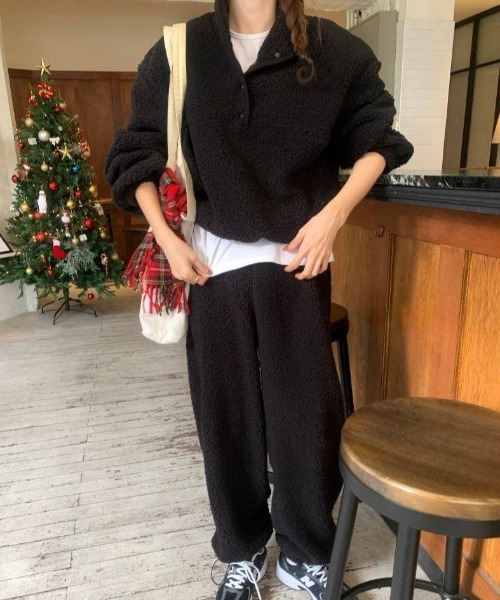 FREE STYLISTS(フリー スタイリスト)の「YUGA_YGMC Boa sweat top and pants set(セットアップ・レディース・キャメル/ブラック/オフホワイト・FREE)」の3枚目の写真