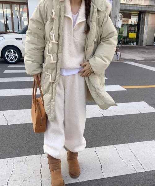 FREE STYLISTS(フリー スタイリスト)の「YUGA_YGMC Boa sweat top and pants set(セットアップ・レディース・キャメル/ブラック/オフホワイト・FREE)」の18枚目の写真