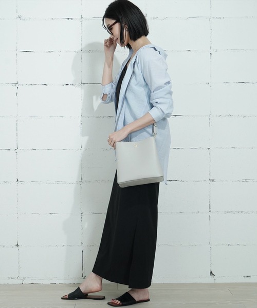 Legato Largo(レガートラルゴ)の「"02"≪Legato Largo≫たすかるっかばん 3ポケット 2WAY ショルダーバッグ(ショルダーバッグ・レディース・ライトグレー/モカ/ブラック/グレイッシュベージュ/バーガンディー・ONE SIZE)」の8枚目の写真