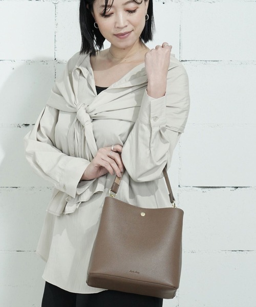 Legato Largo(レガートラルゴ)の「"02"≪Legato Largo≫たすかるっかばん 3ポケット 2WAY ショルダーバッグ(ショルダーバッグ・レディース・ライトグレー/モカ/ブラック/グレイッシュベージュ/バーガンディー・ONE SIZE)」の11枚目の写真