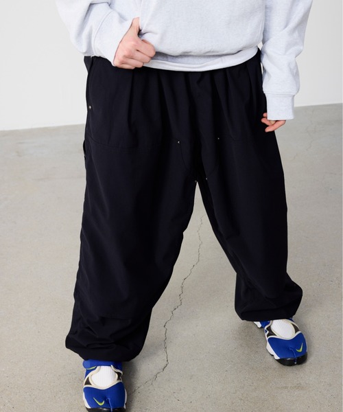 BEAMS（ビームス）の「ワイド ダブルニー イージーパンツ（その他パンツ・メンズ・チャコールグレー/ネイビー・XL/L/M/S）」の4枚目の写真