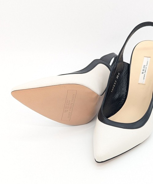 SEVEN TWELVE THIRTY(セヴントゥエルヴサーティー)の「ポインテッドバックベルトパンプス(パンプス・レディース・ブラック/ブルー/ホワイト×ブラック・23.5cm/23cm/22.5cm/22cm/24.5cm/24cm)」の6枚目の写真