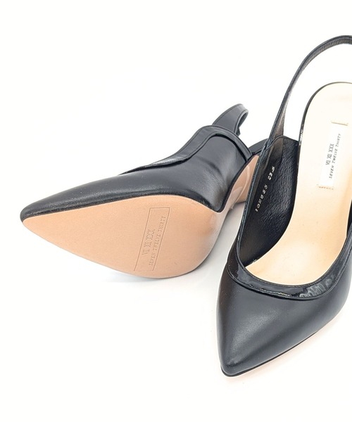 SEVEN TWELVE THIRTY(セヴントゥエルヴサーティー)の「ポインテッドバックベルトパンプス(パンプス・レディース・ブラック/ブルー/ホワイト×ブラック・23.5cm/23cm/22.5cm/22cm/24.5cm/24cm)」の11枚目の写真