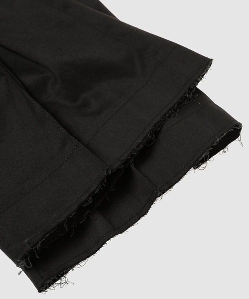 KHOKI（コッキ）の「Pleated Chino Pants（チノパンツ・メンズ・ブラック/ベージュ・2）」の9枚目の写真