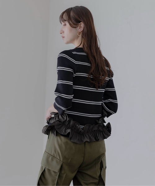 Eimee Law(エイミーロウ)の「ギャザーフリルヘムニットカーデ(カーディガン/ボレロ・レディース・ダークネイビー/ブラック/グレー/オフホワイト・FREE)」の10枚目の写真