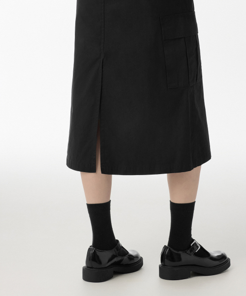 MUSINSA STANDARD WOMAN（ムシンサスタンダードウーマン）の「ウィメンズカーゴバンディングミディスカート[ブラック]（スカート・レディース・その他・SMALL/MEDIUM/LARGE/X-SMALL）」の8枚目の写真