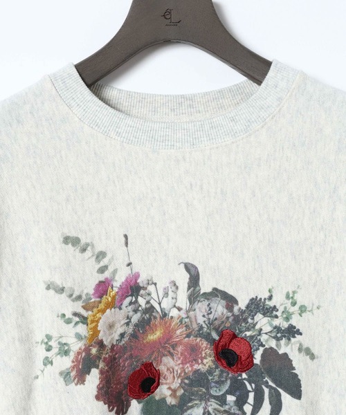 eL(エル)の「【eL】Fower Photo Sweat/641225(スウェット・レディース・ネイビー系/ホワイト系その他・FREE)」の17枚目の写真