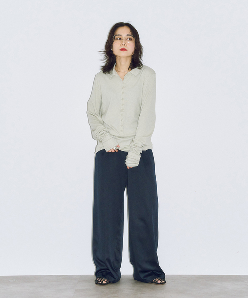 CITYSHOP（シティーショップ）の「SATIN EASY パンツ（その他パンツ・レディース・ベージュ/ネイビー・36/38）」の4枚目の写真