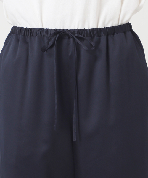 CITYSHOP（シティーショップ）の「SATIN EASY パンツ（その他パンツ・レディース・ベージュ/ネイビー・36/38）」の16枚目の写真